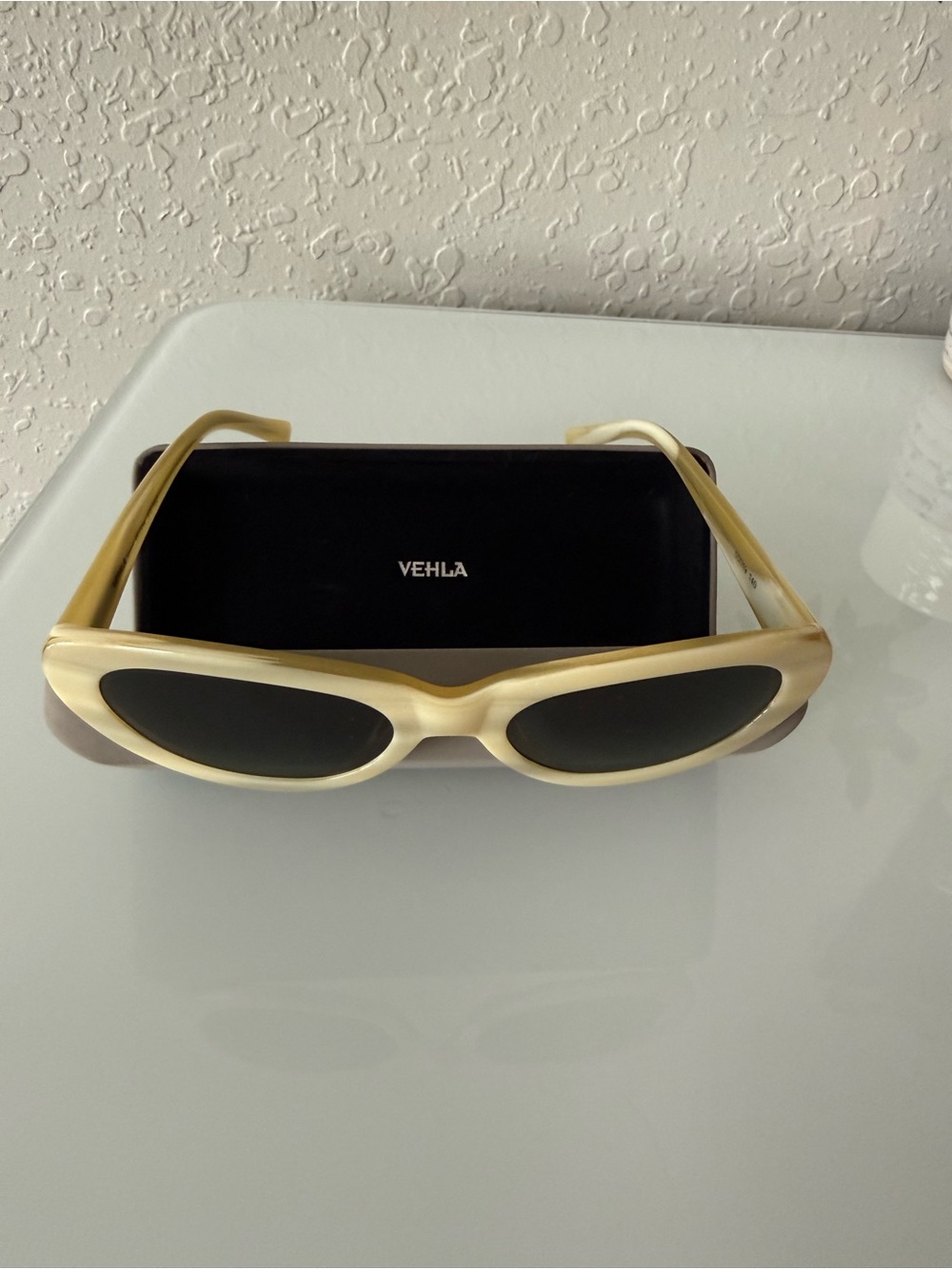 VEHLA Cream Cat-Eye Sunglasses